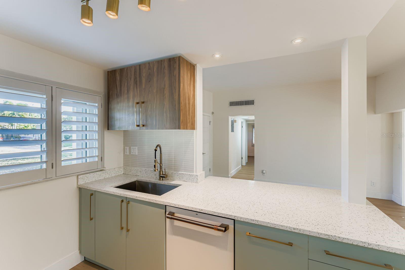 PHILLIPS FIRST REPLAT/LAKEWOOD - Residential