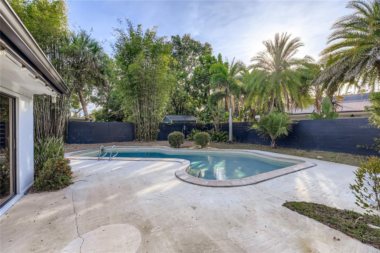 PHILLIPS FIRST REPLAT/LAKEWOOD - Residential