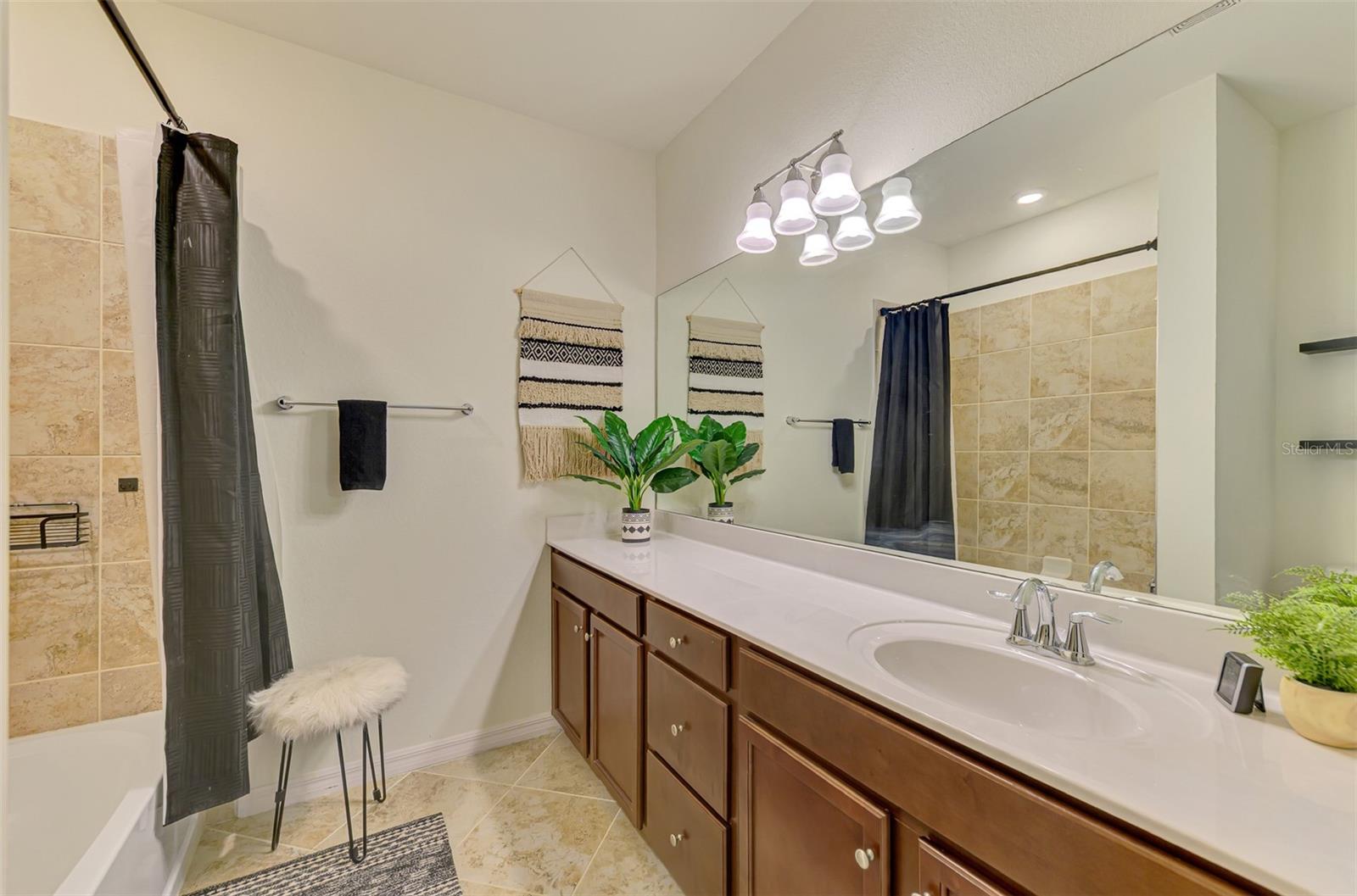 GRAN PARADISO TWNHMS 1B - Residential