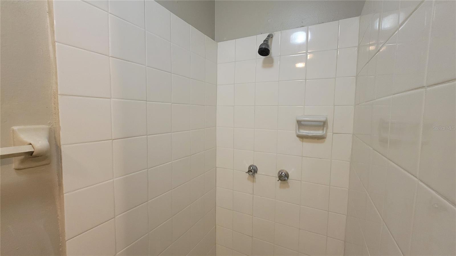RIDGEVIEW - Residential Lease