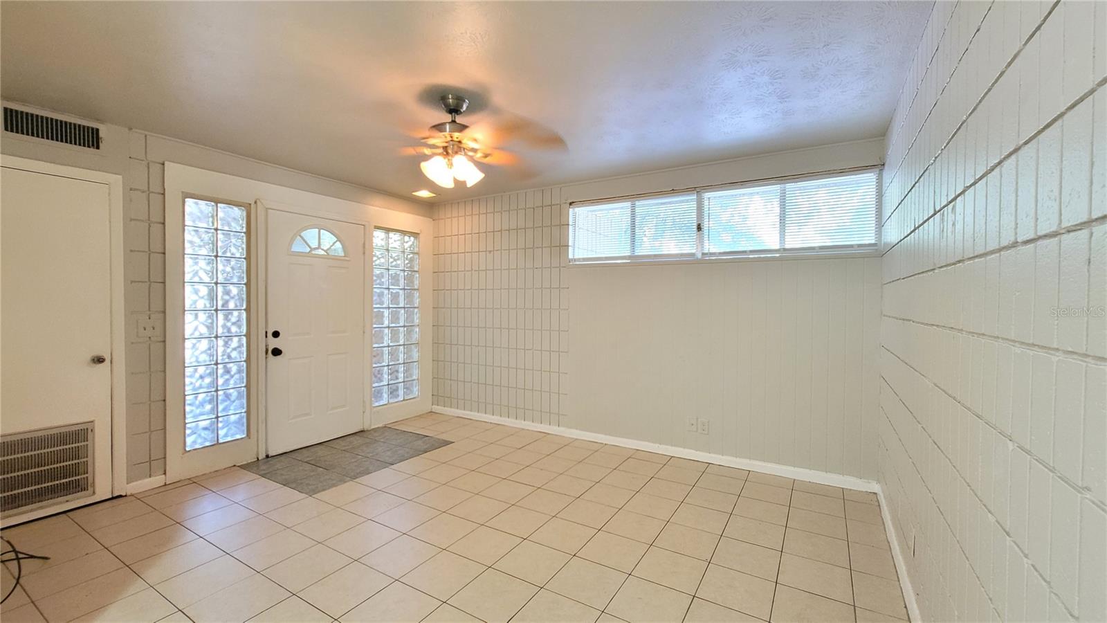 RIDGEVIEW - Residential Lease