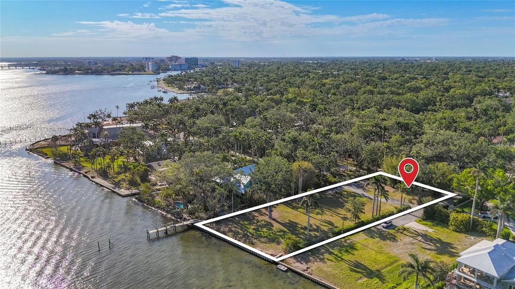 Photo of 408 31st Street NW, Bradenton, FL 34205 (MLS # A4691000)