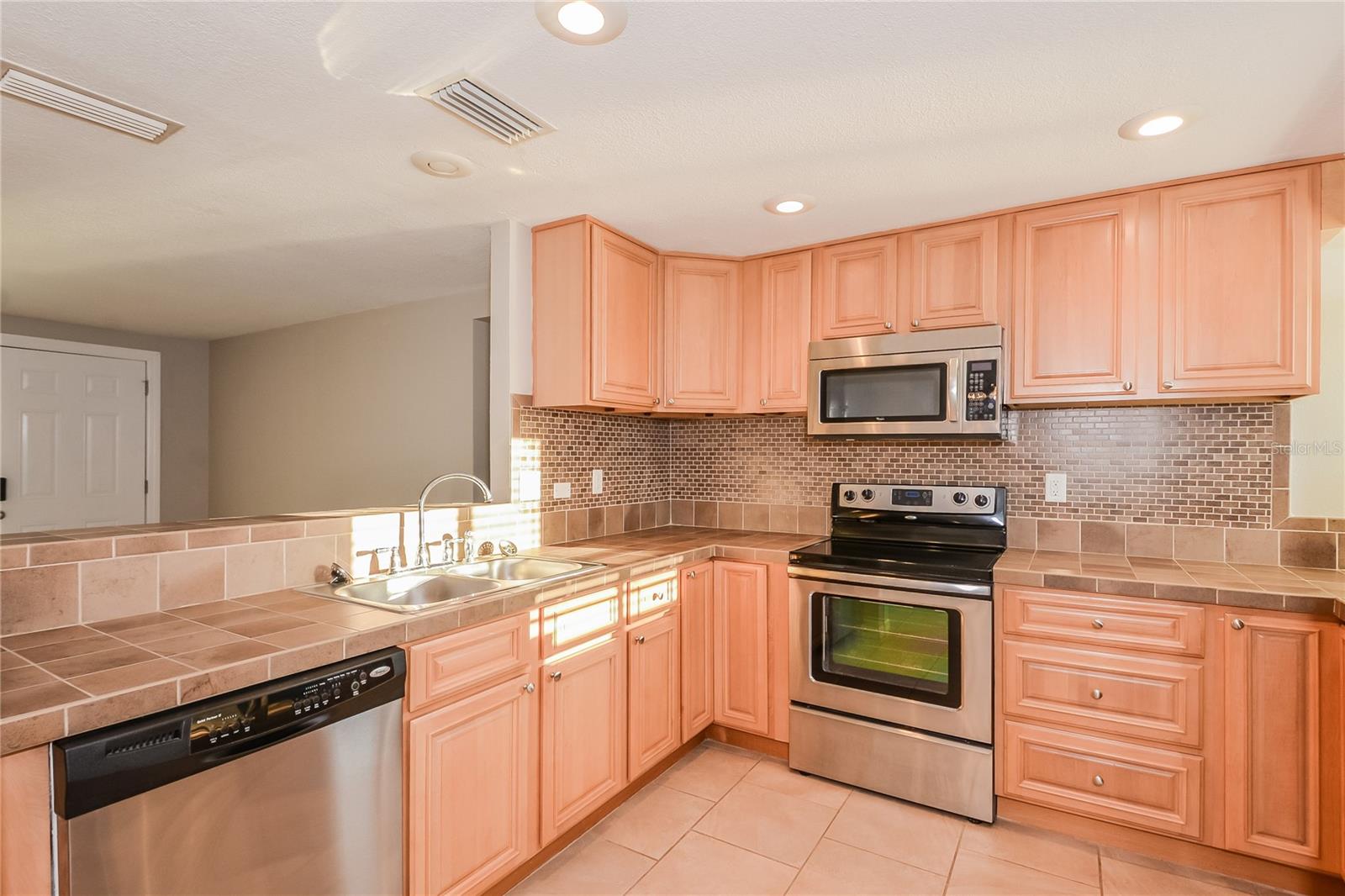 SUNSET - Residential Lease