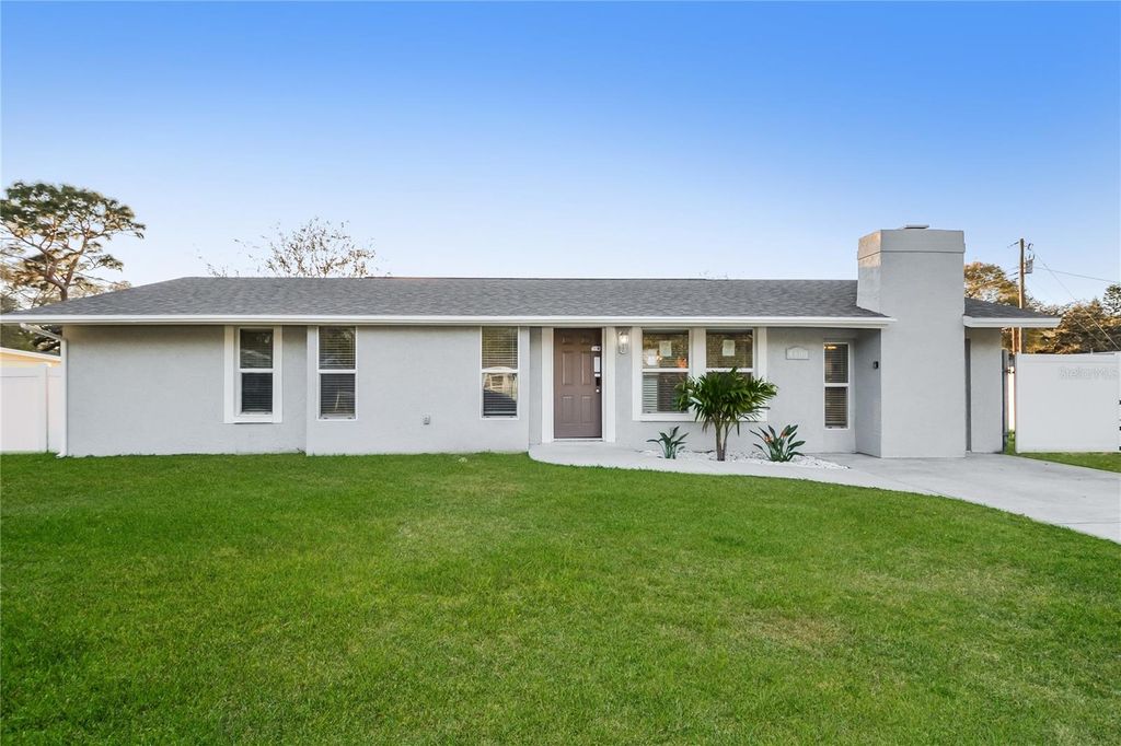 Photo of 4600 Sloan Avenue, Sarasota, FL 34233 (MLS # O6356262)