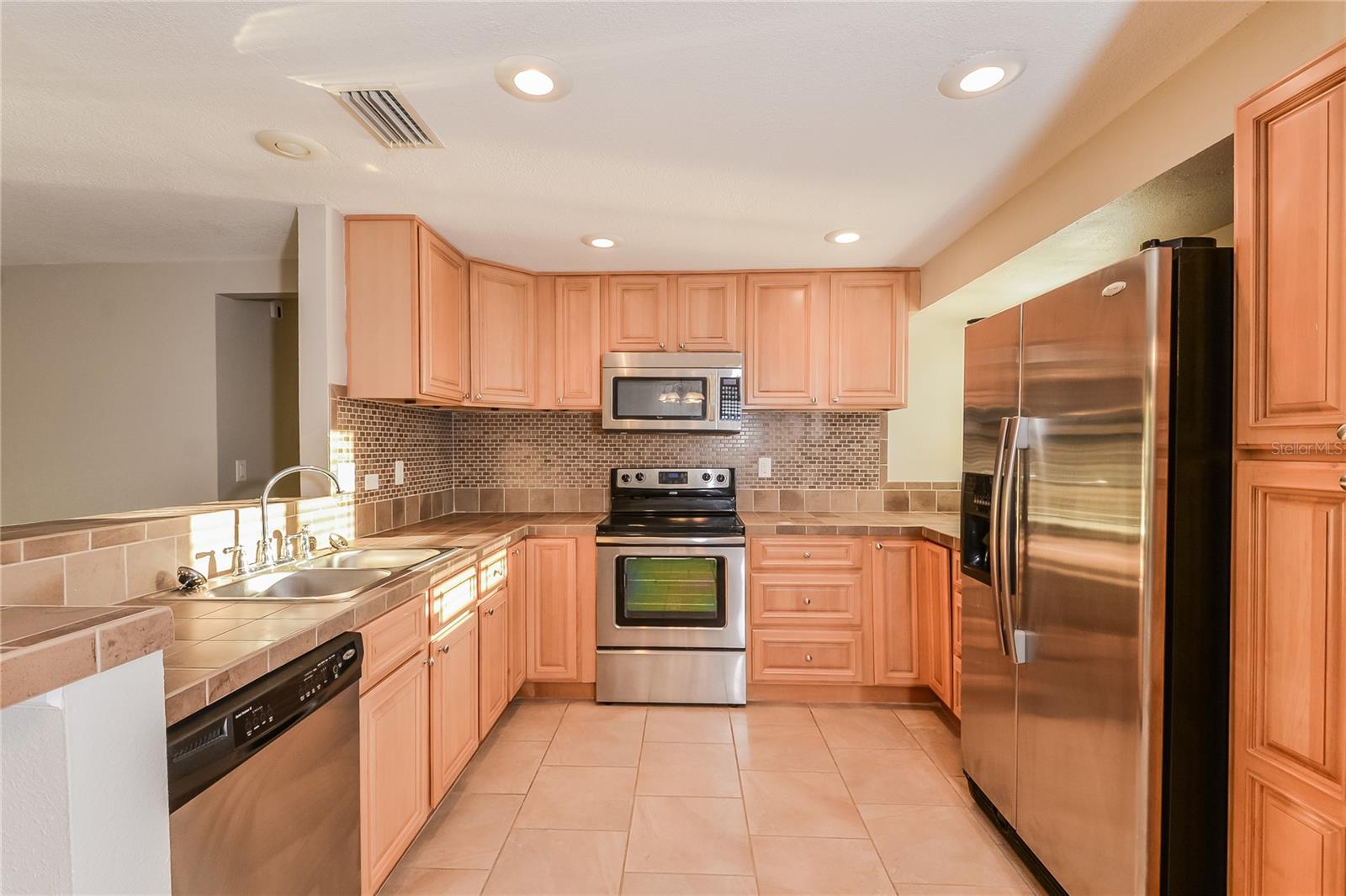 SUNSET - Residential Lease