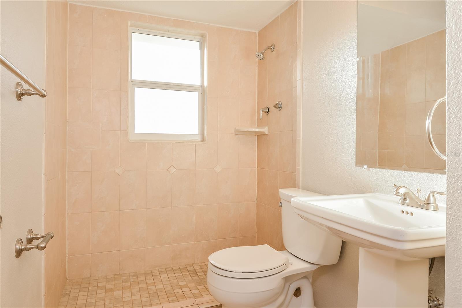 SUNSET - Residential Lease