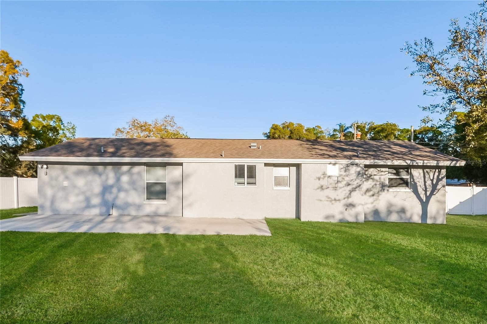 SUNSET - Residential Lease