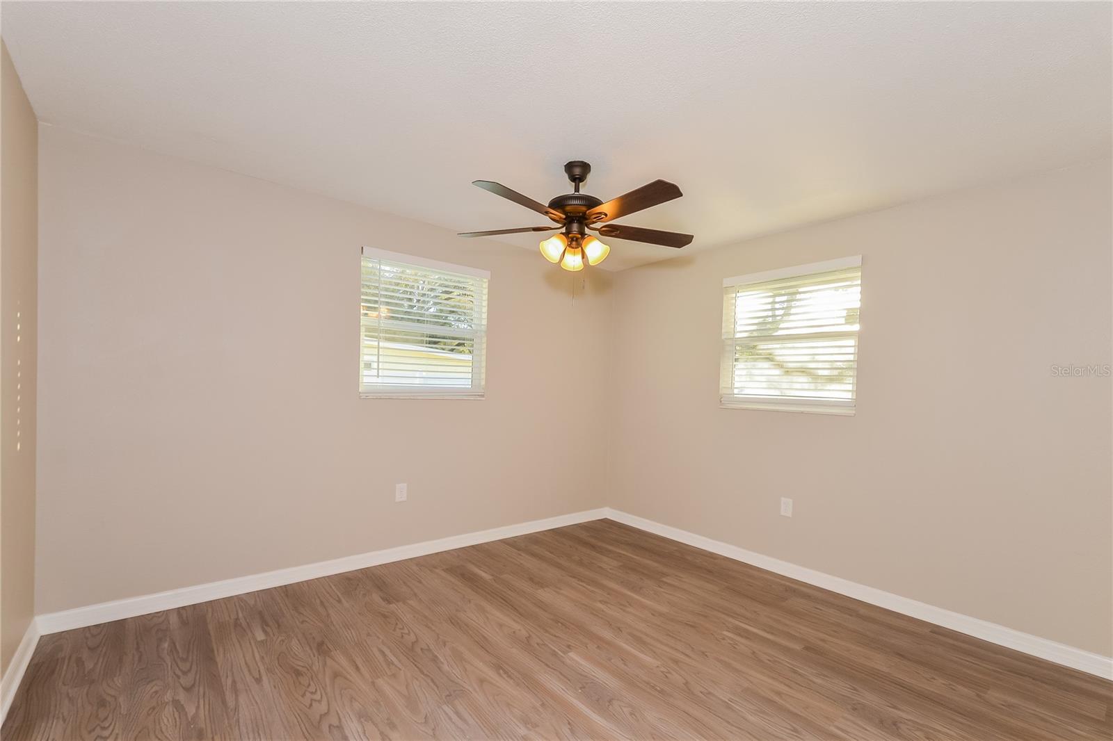 SUNSET - Residential Lease