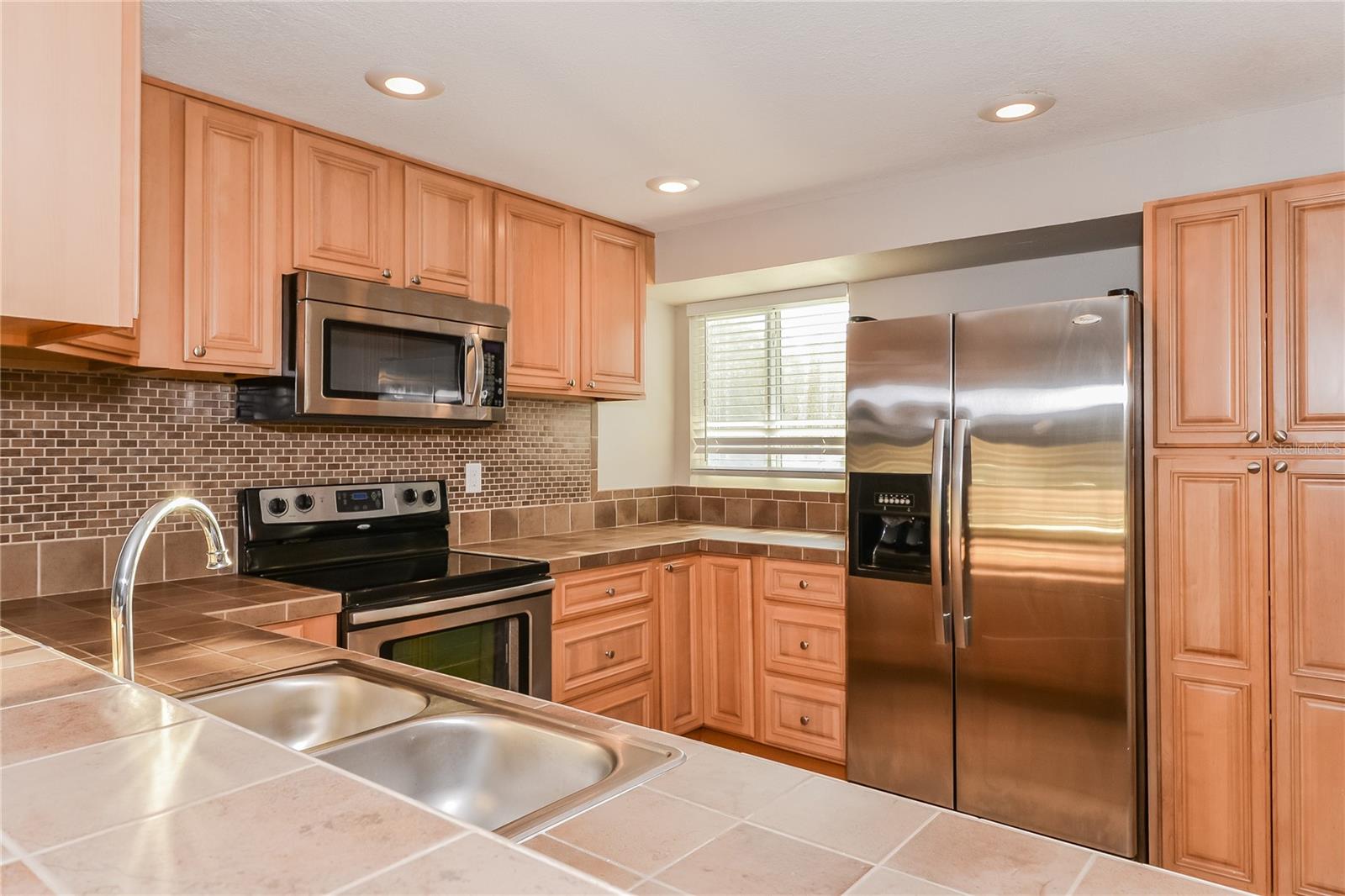 SUNSET - Residential Lease