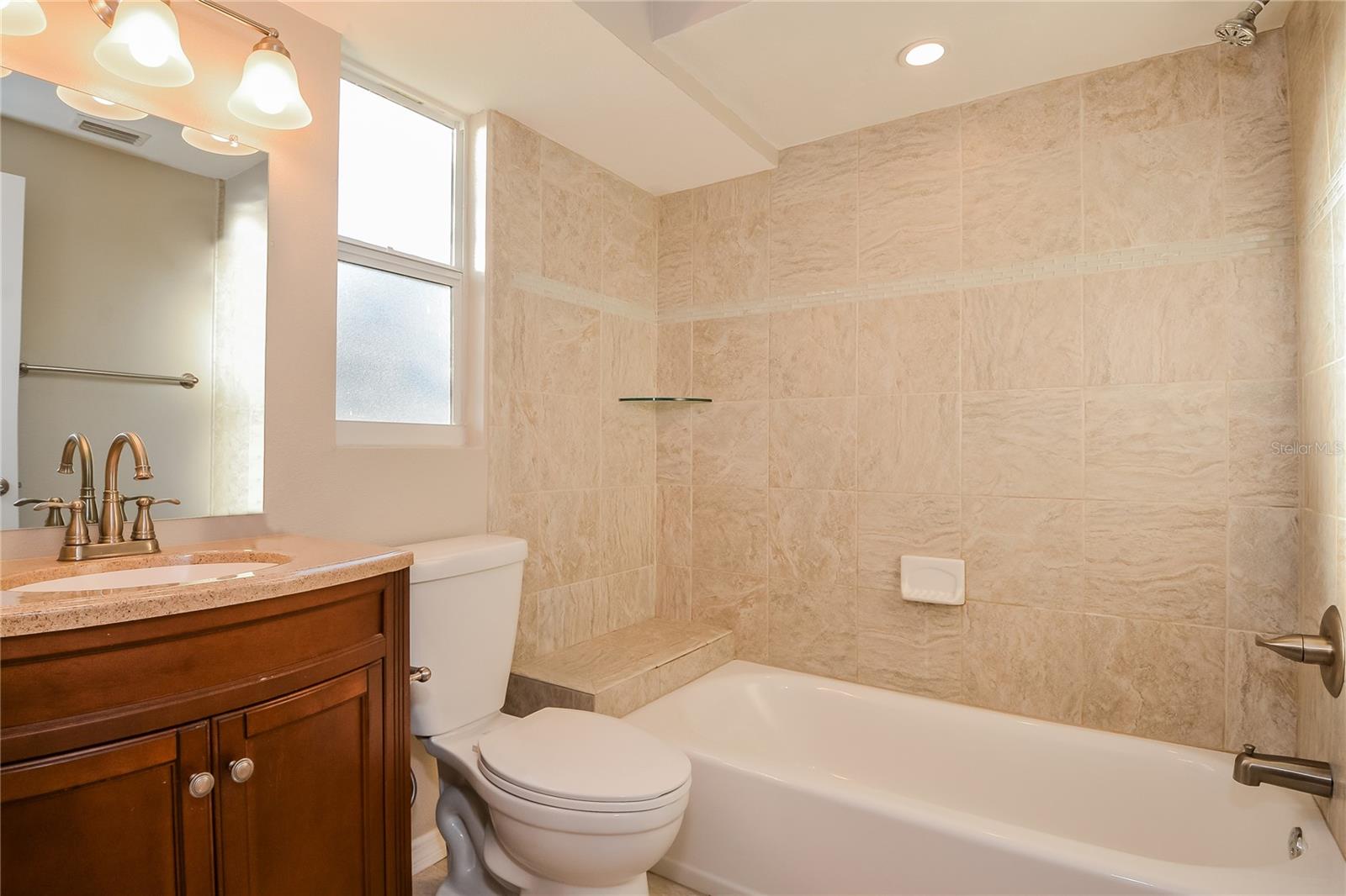 SUNSET - Residential Lease