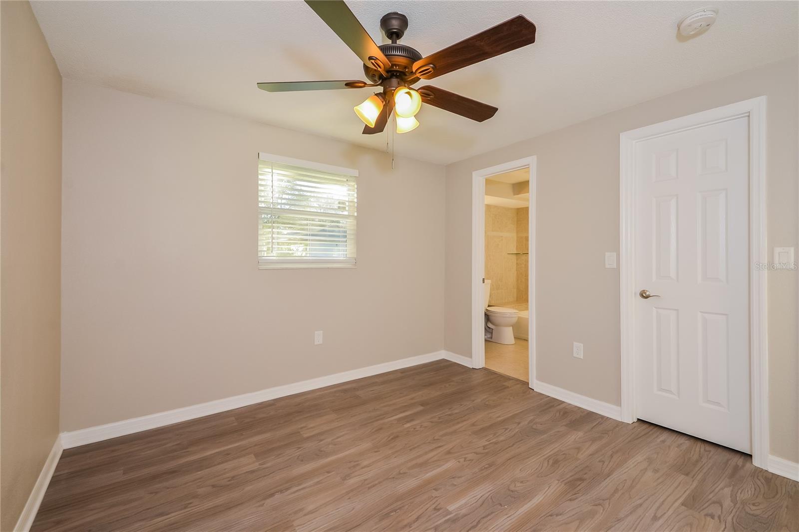 SUNSET - Residential Lease