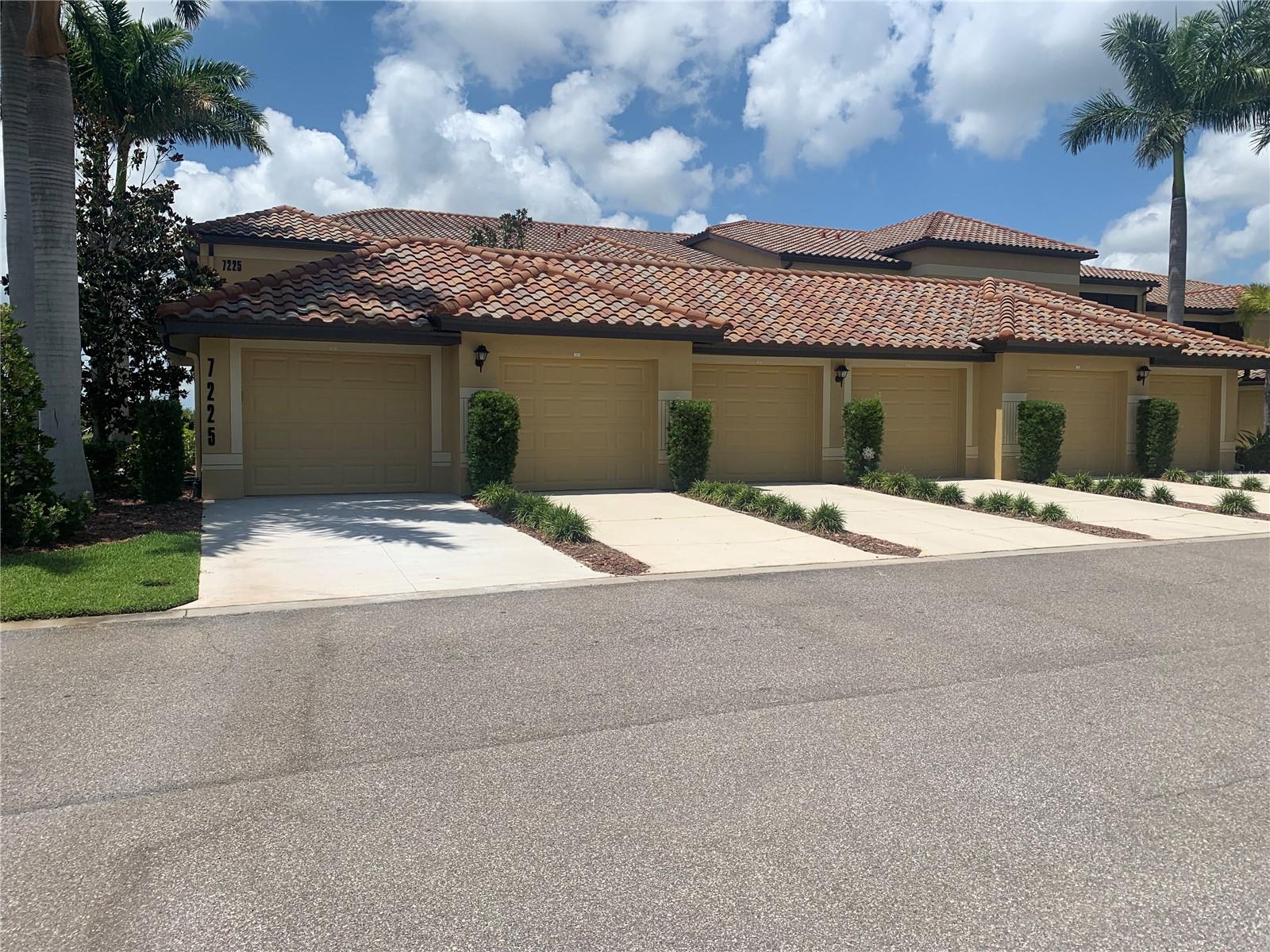 RIVER STRAND PH I VERANDA II - Residential Lease