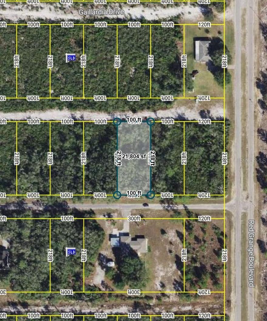 A half-acre lot in Indian Lake Estates, a golfing, fishing, and boating enclave in central Florida. If you want to experience the best of Florida living, here is the place to invest! Indian Lake Estates is approximately 20 miles east of Lake Wales. The hamlet surrounds Lake Walk In Water, a 7,500-acre lake that is nationally known for its fishing and is regarded as one of Florida's top bass lakes. The lake contains a beach, boat launch, marina, and Florida's longest freshwater fishing pier. Live the country life and enjoy the peace.