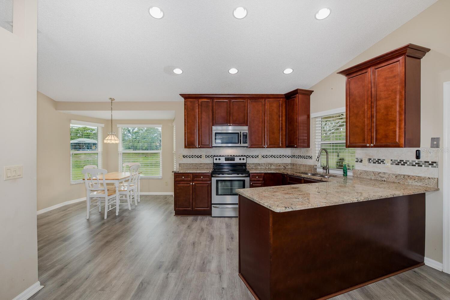 SEVEN HILLS - Residential