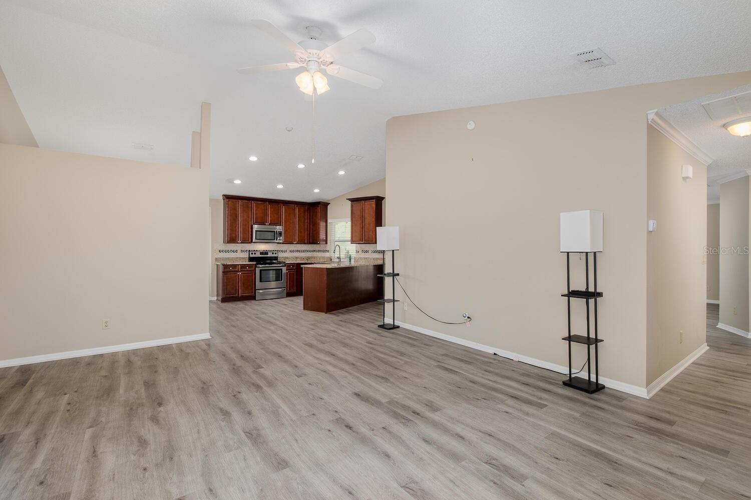 SEVEN HILLS - Residential