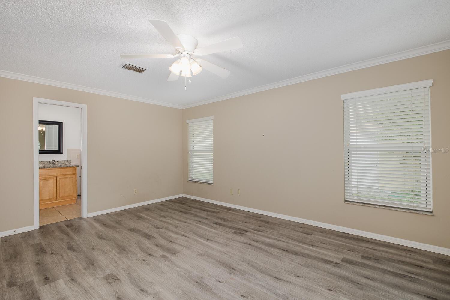 SEVEN HILLS - Residential