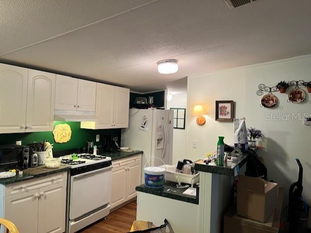 WILLISTON HIGHLANDS - Residential