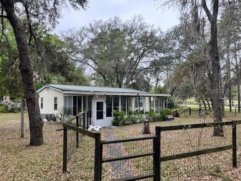 Photo of 14890 SE 20th Street, Morriston, FL 32668 (MLS # GC538825)