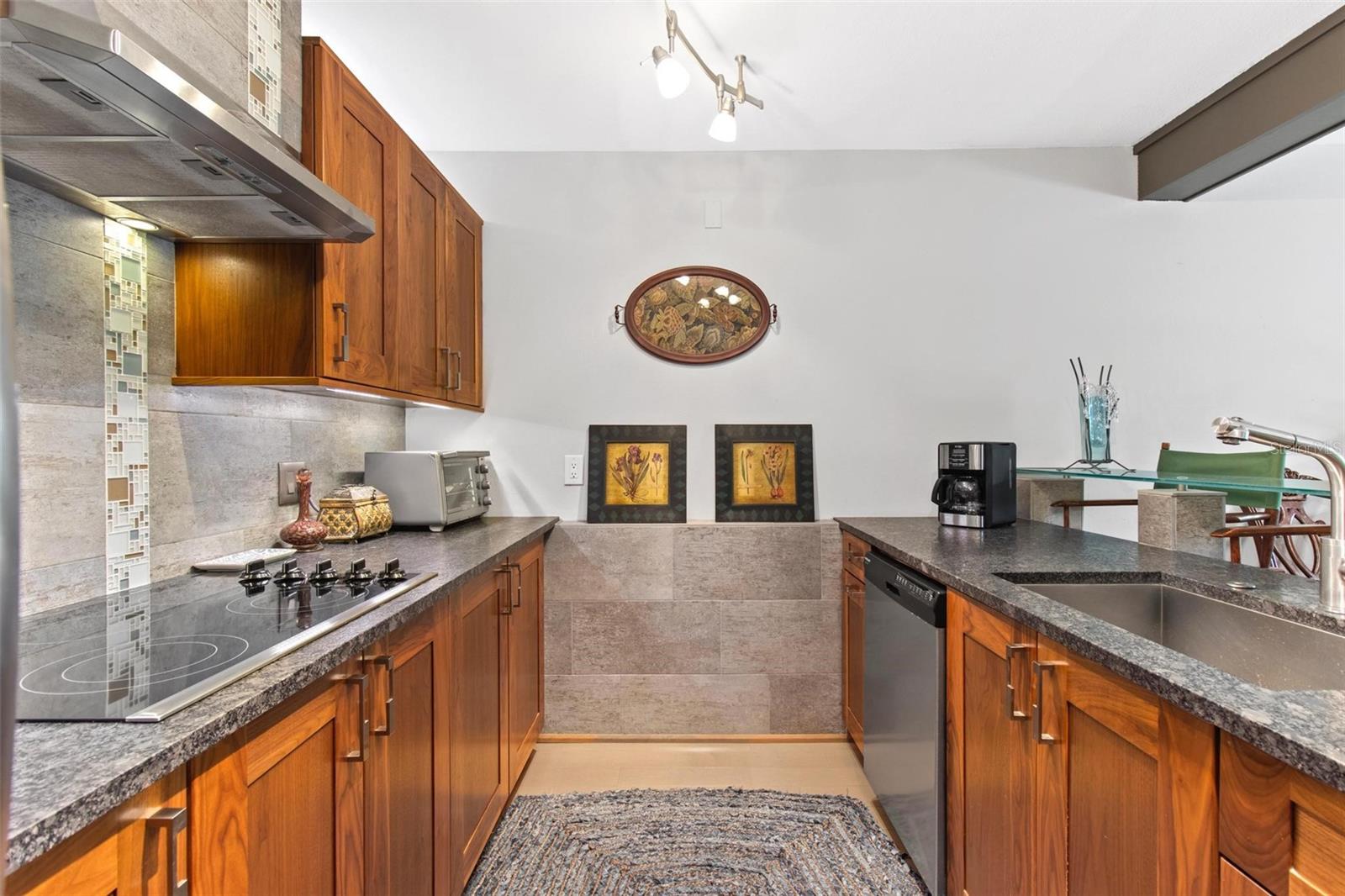240 WINDWARD PASSAGE 602