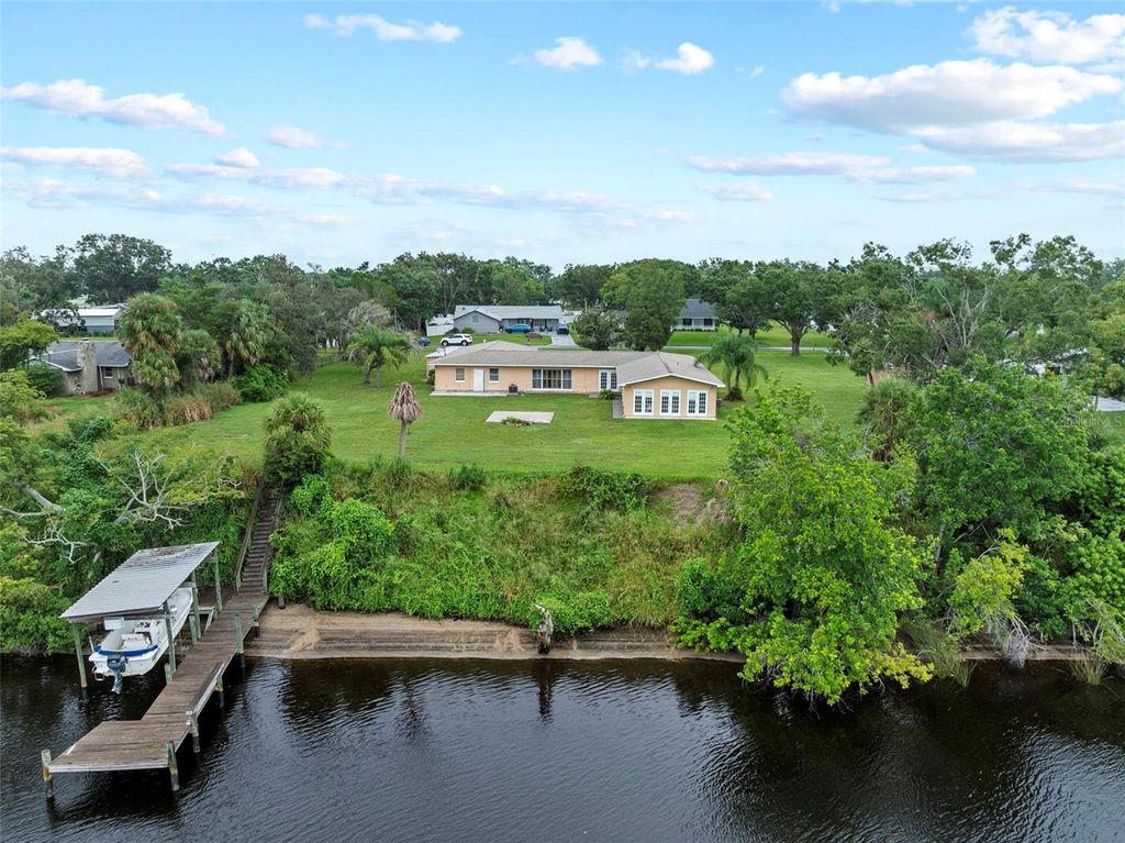 Photo of 308 Manatee Drive, Ruskin, FL 33570 (MLS # P4936244)