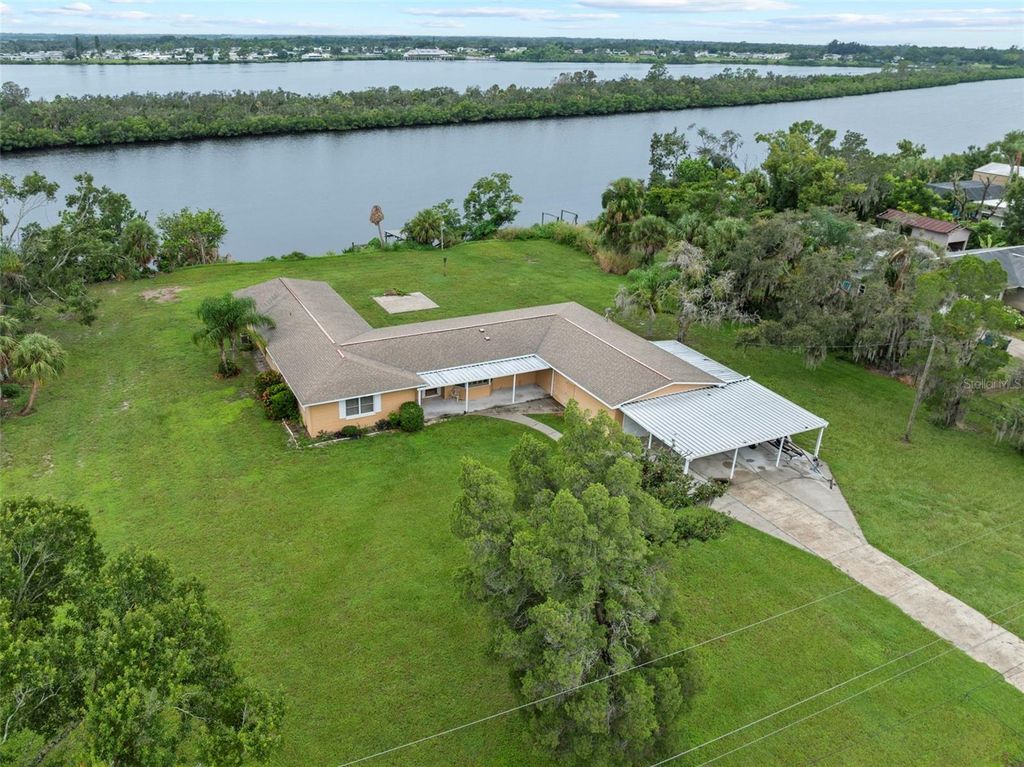 Photo of 308 Manatee Drive, Ruskin, FL 33570 (MLS # P4936244)