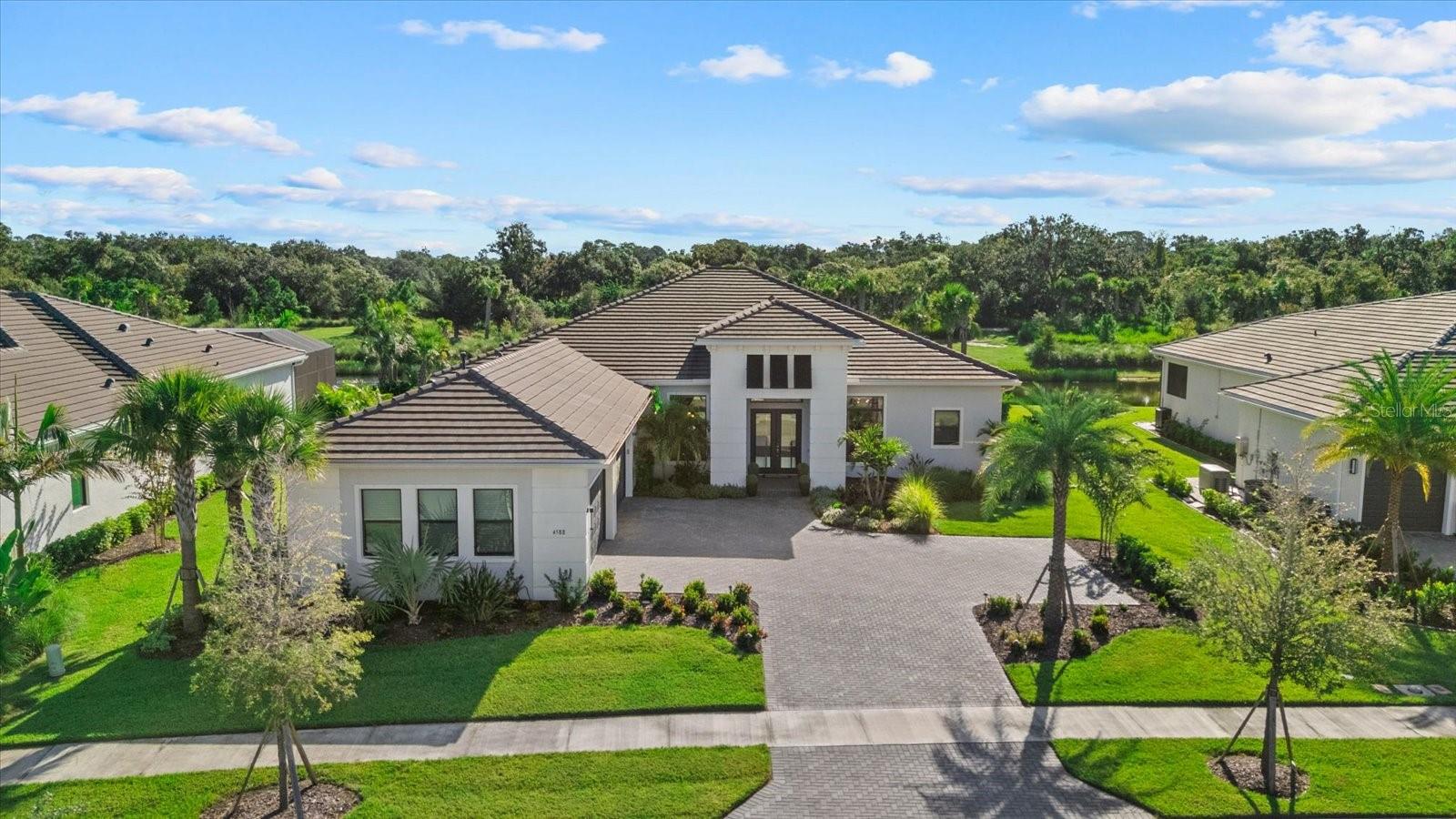 4588 MONDRIAN COURT