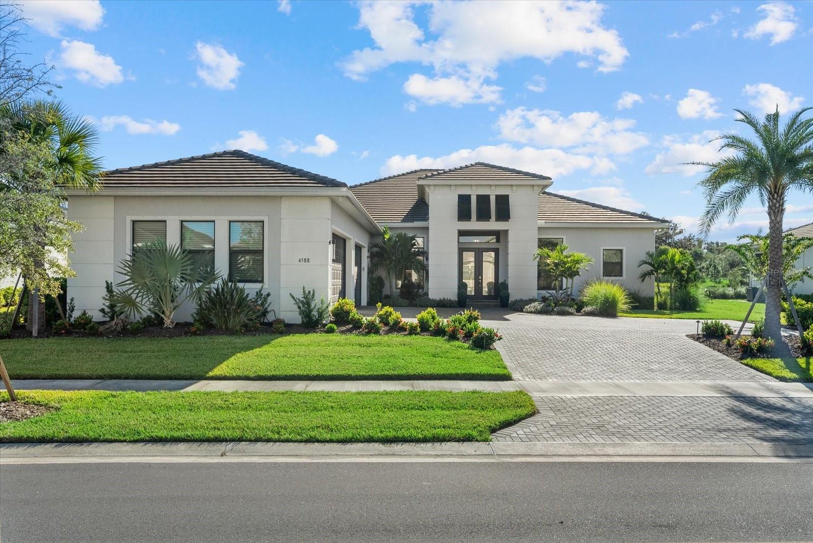 4588 MONDRIAN COURT