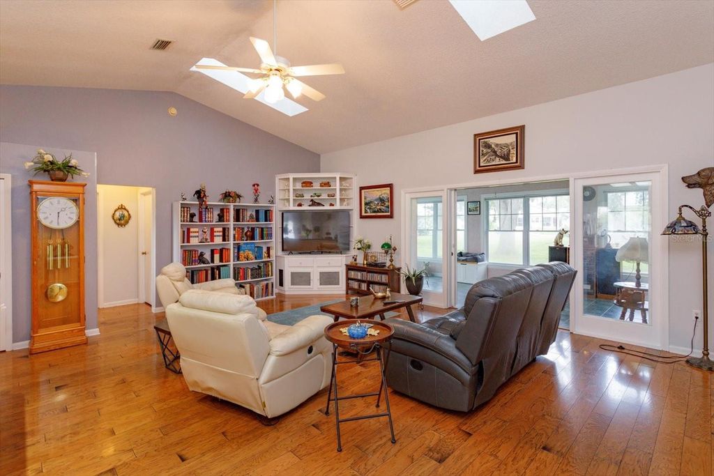 Photo of 26126 Newcombe Circle, Leesburg, FL 34748 (MLS # O6351063)