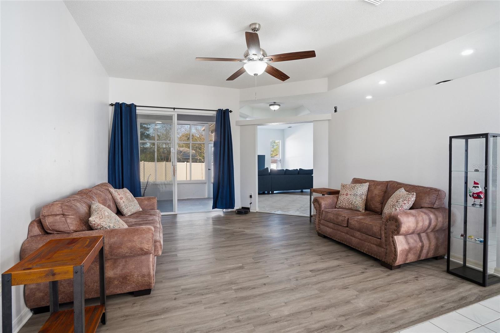 SPRING HILL - Residential