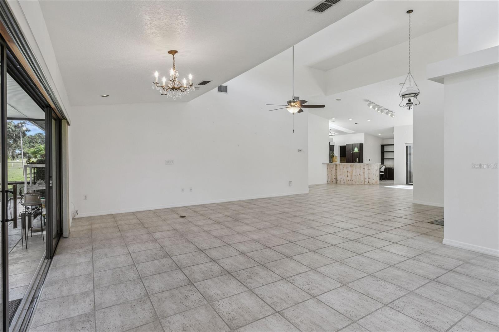 COUNTRY CLUB VILLAGE PH 03 - Residential