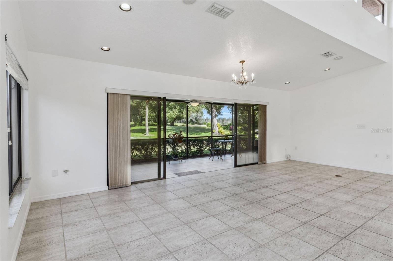 COUNTRY CLUB VILLAGE PH 03 - Residential