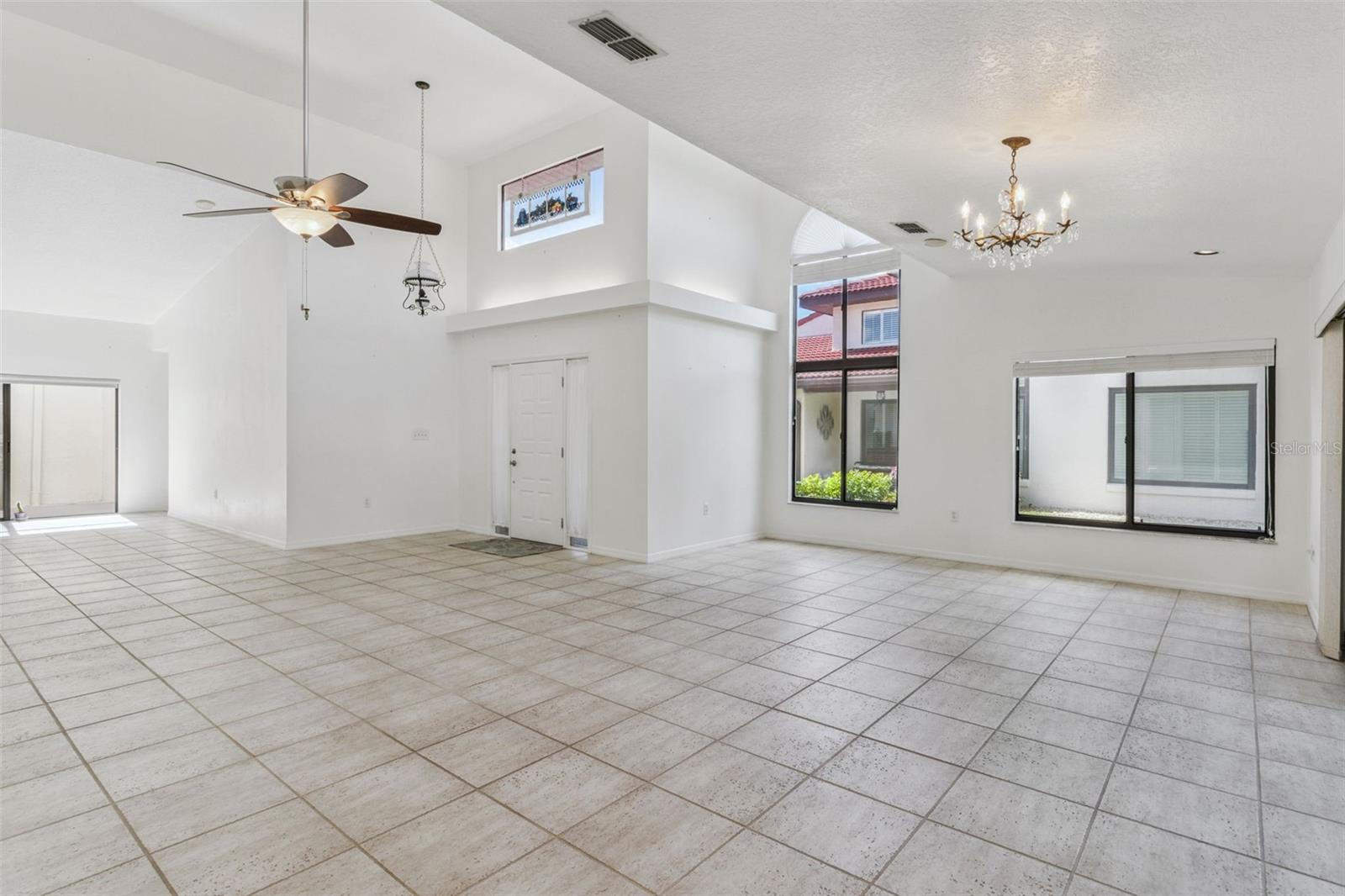 COUNTRY CLUB VILLAGE PH 03 - Residential