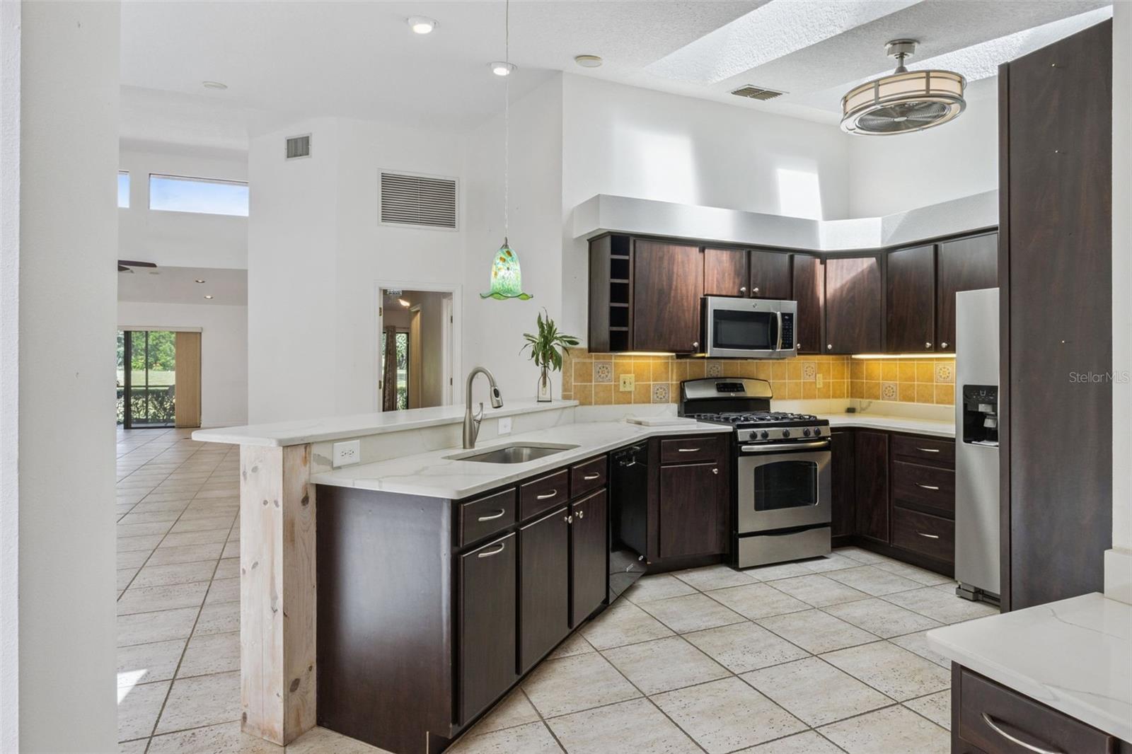 COUNTRY CLUB VILLAGE PH 03 - Residential