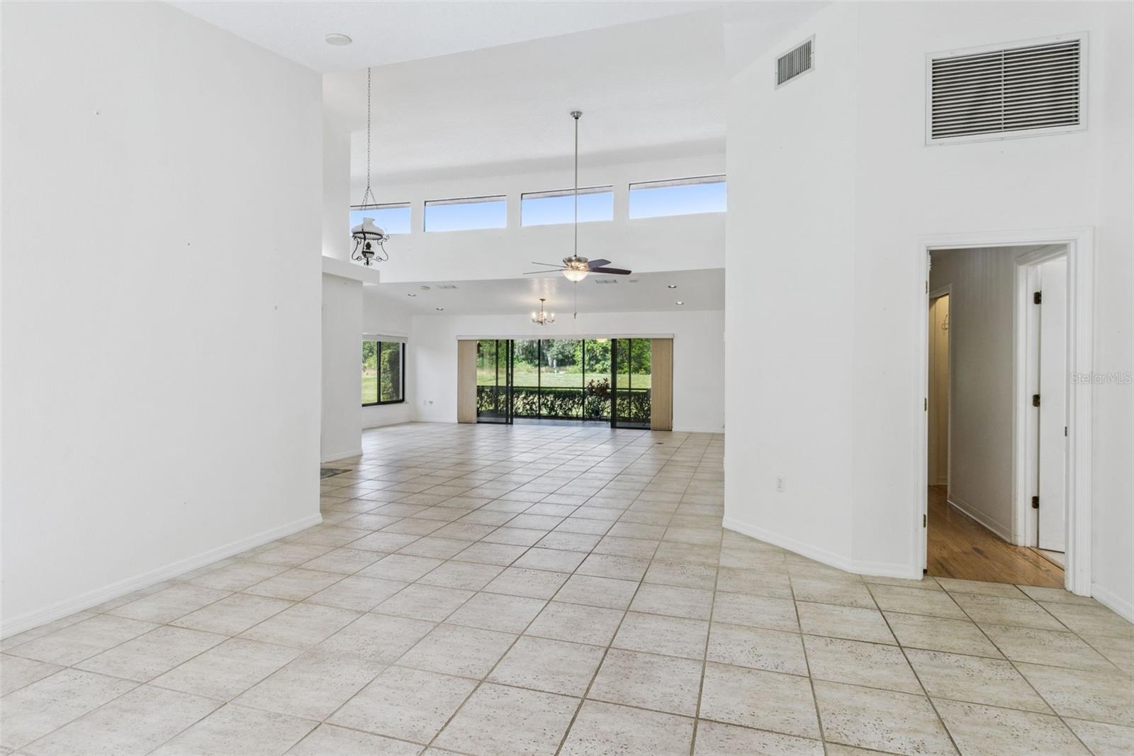 COUNTRY CLUB VILLAGE PH 03 - Residential