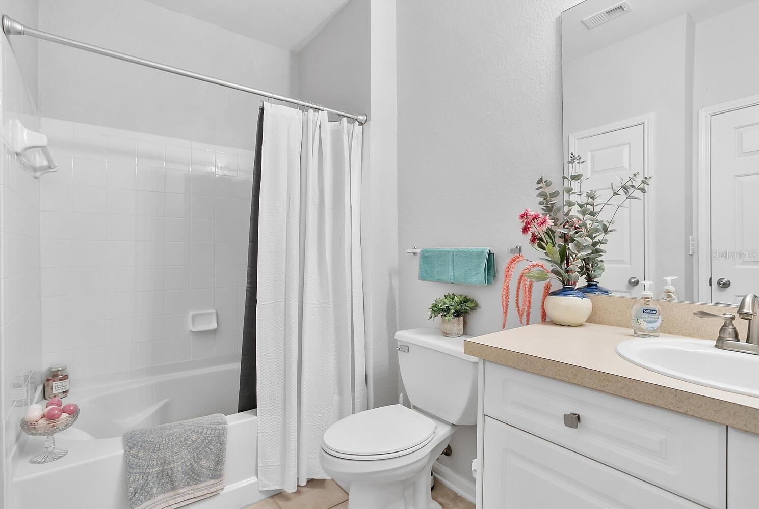 RESIDENCE AT RENAISSANCE - Residential Lease