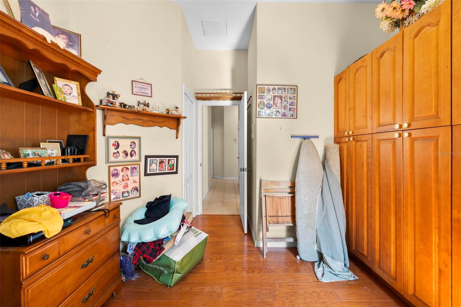 SPRING HILL - Residential