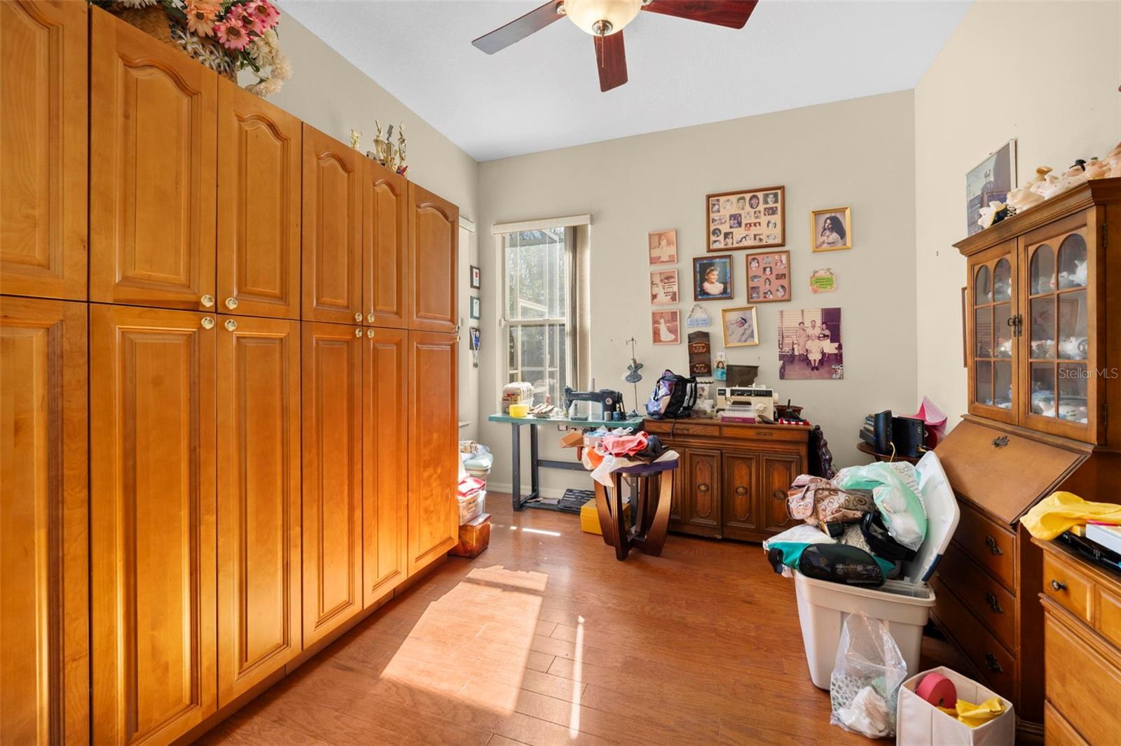 SPRING HILL - Residential