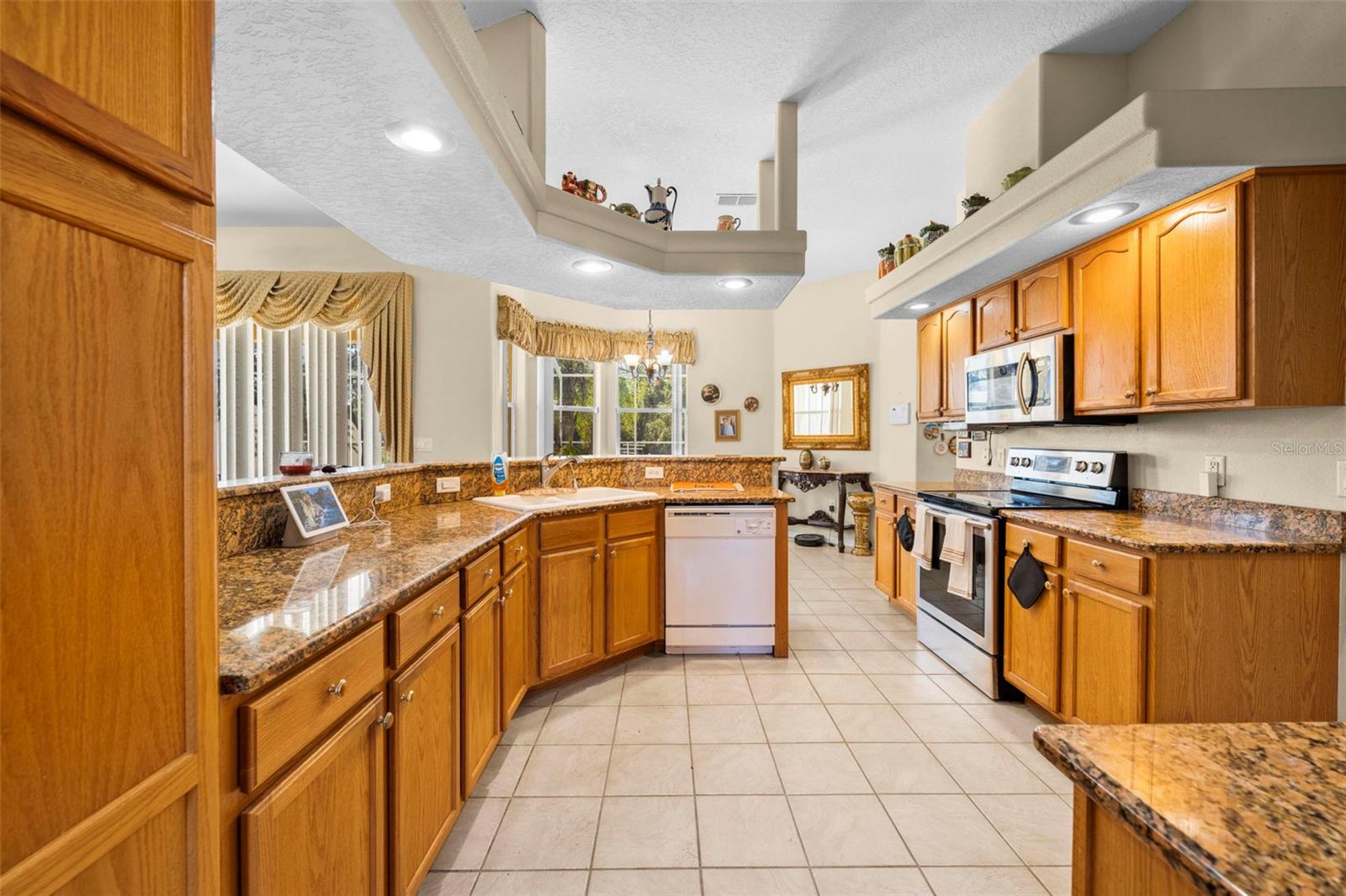 SPRING HILL - Residential