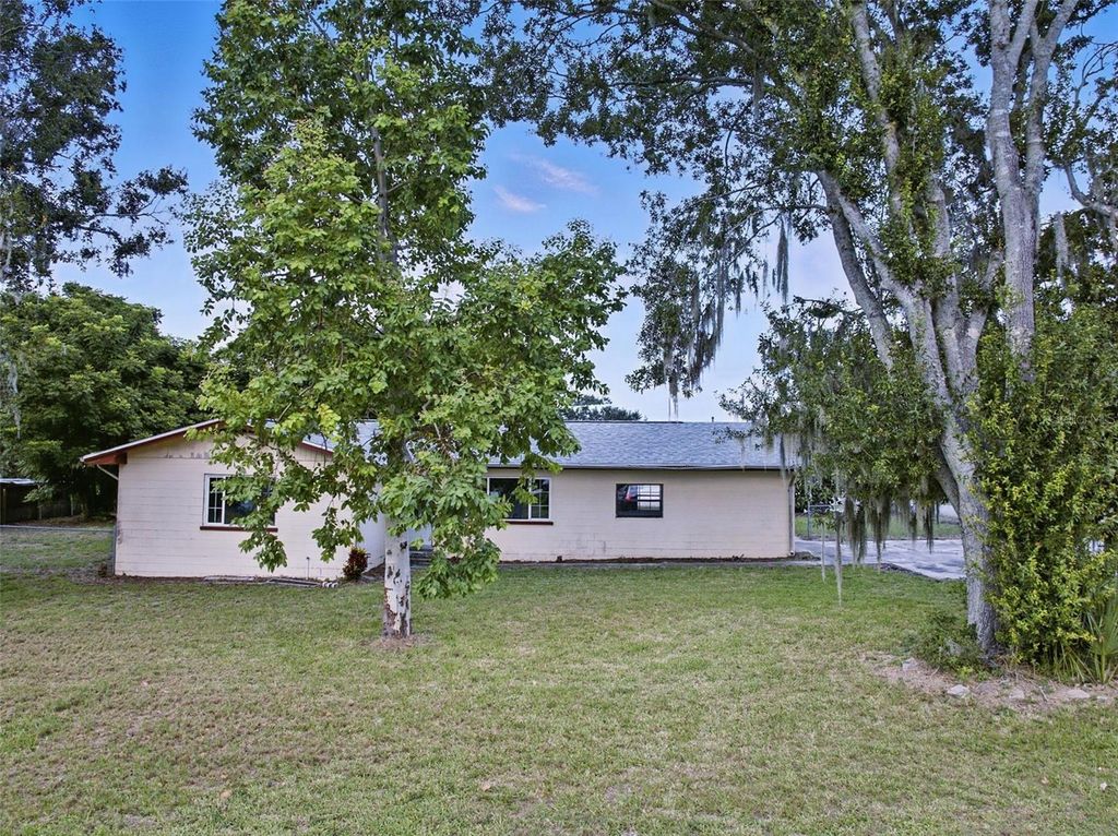 Photo of 330 W 4th Street, Frostproof, FL 33843 (MLS # S5132909)