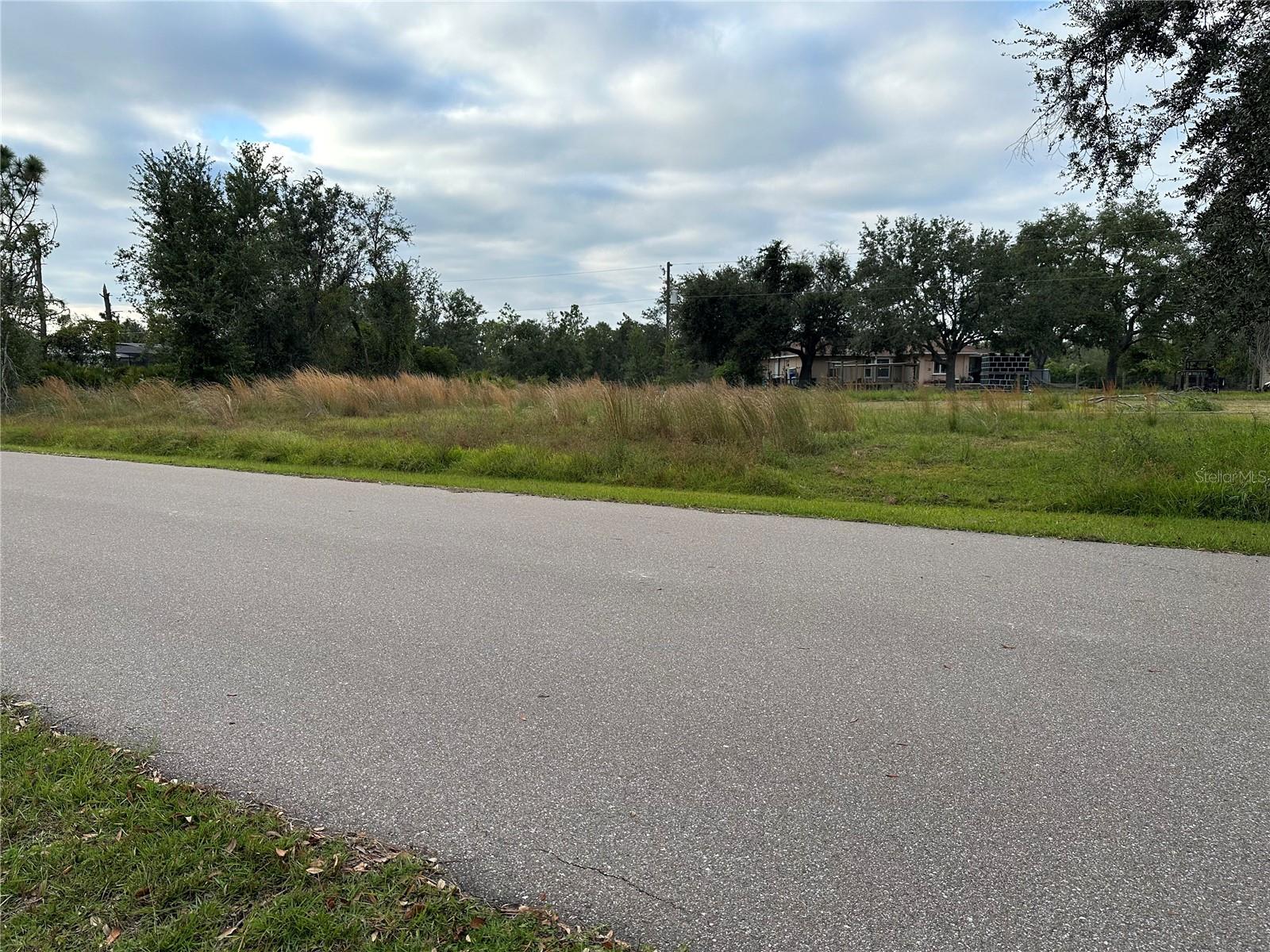 PEACE RIVER SHORES - Land