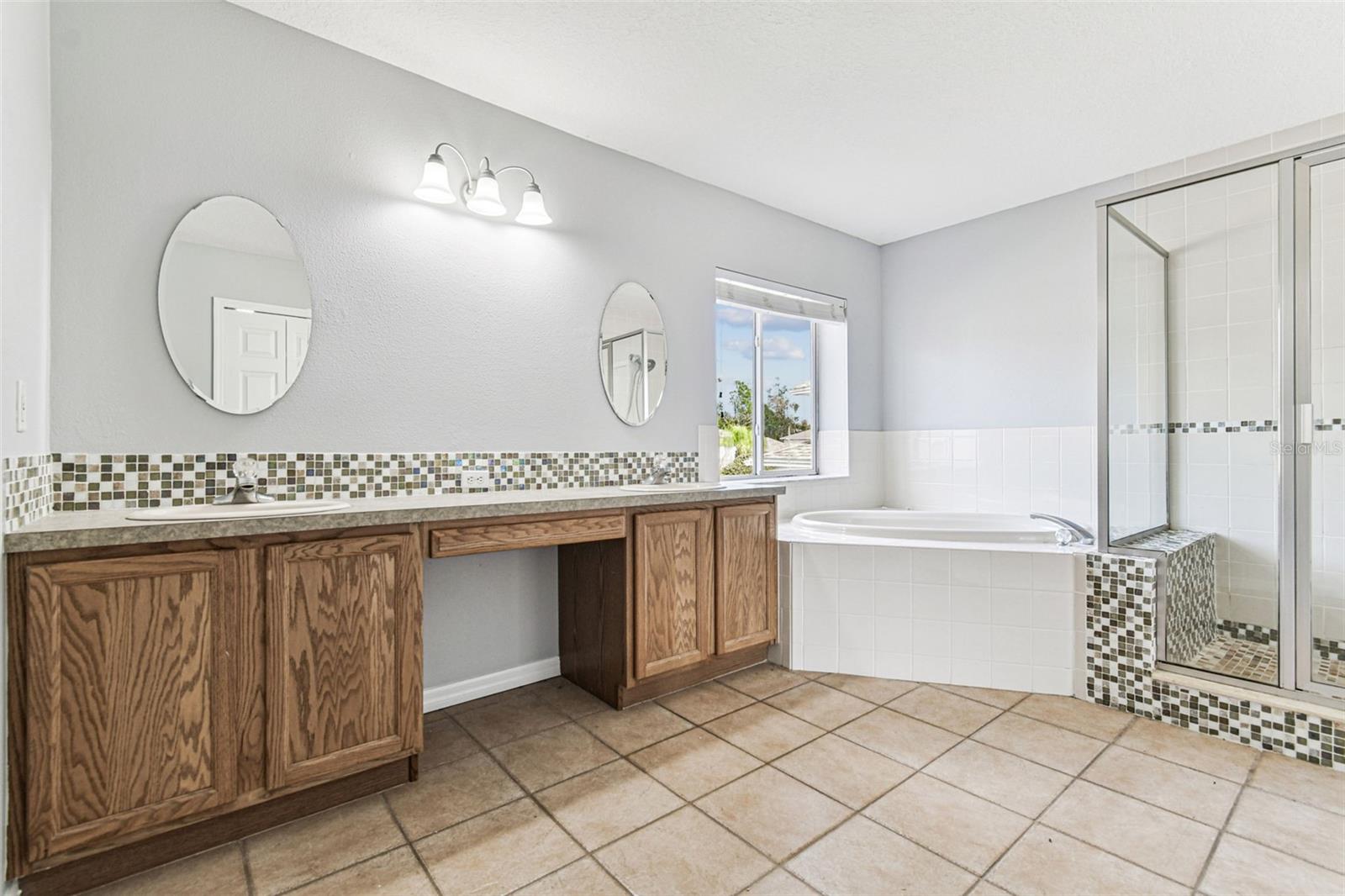 BAY ARBOR - Residential