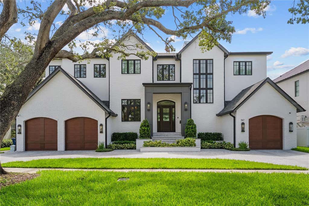 Photo of 567 Riviera Drive, Tampa, FL 33606 (MLS # TB8535925)