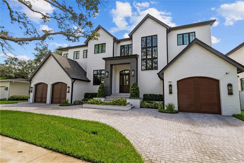 Photo of 567 Riviera Drive, Tampa, FL 33606 (MLS # TB8535925)