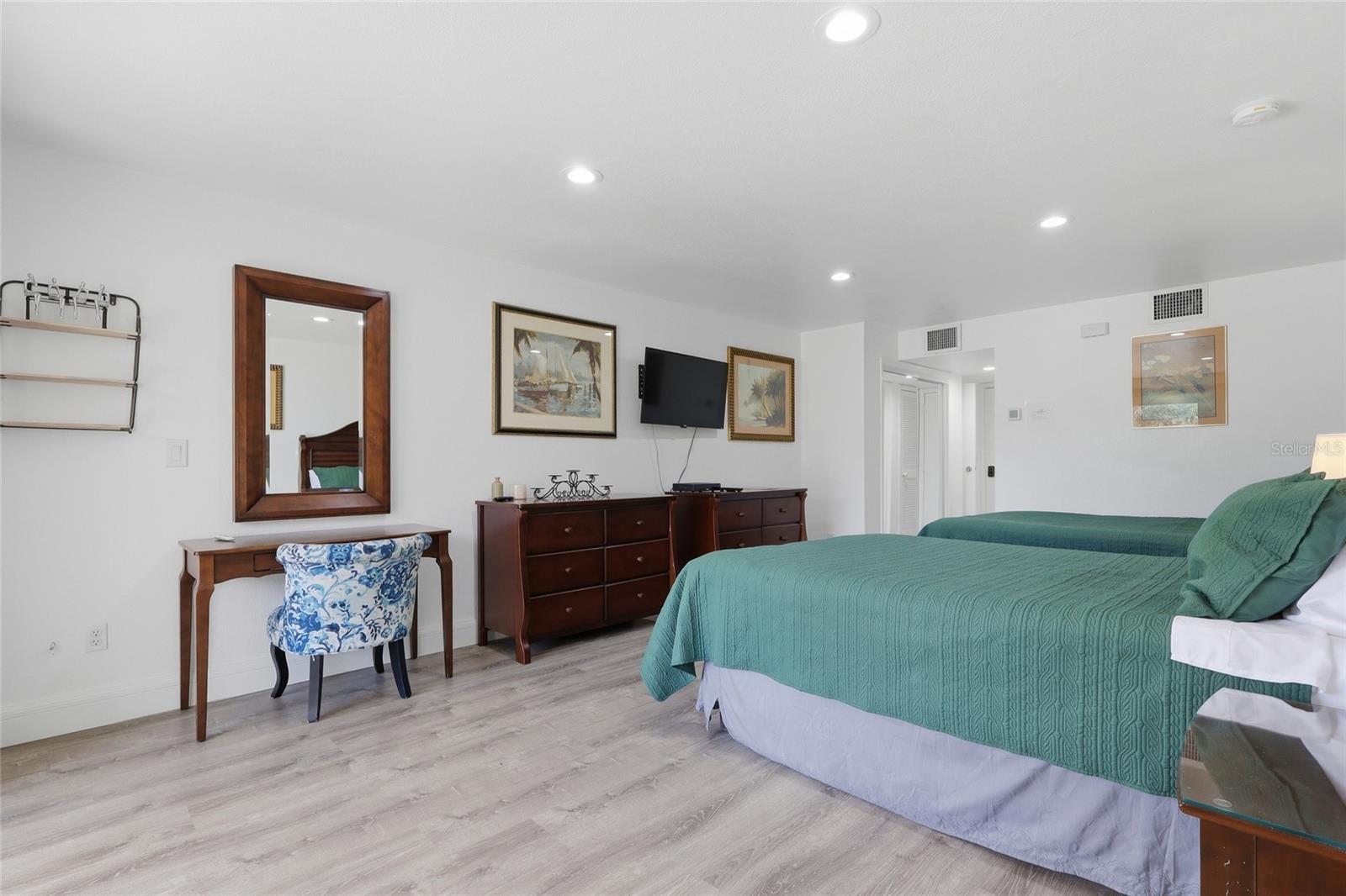 SADDLEBROOK - Residential