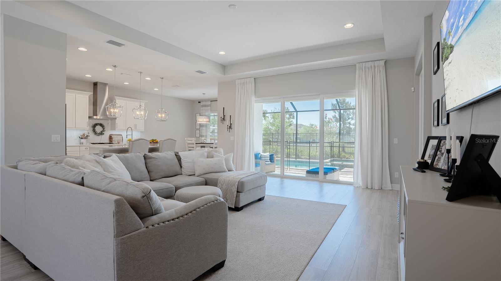 6172 LUNGO LAGO DRIVE
