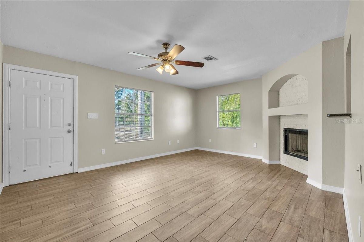 CHARLOTTE RANCHETTES - Residential