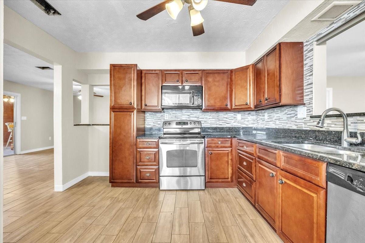 CHARLOTTE RANCHETTES - Residential