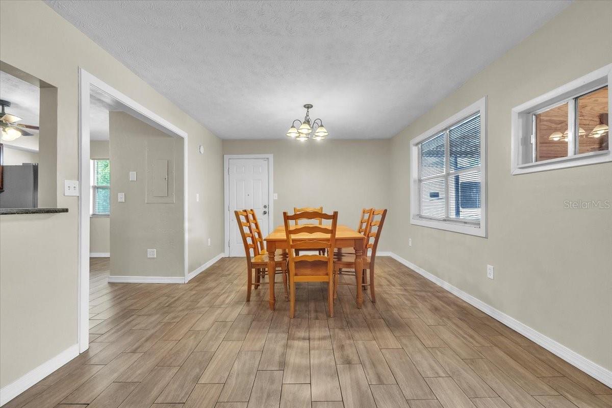 CHARLOTTE RANCHETTES - Residential