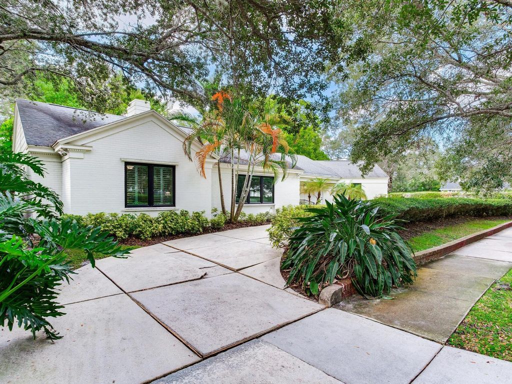 Photo of 3401 S Almeria Avenue, Tampa, FL 33629 (MLS # TB8472261)