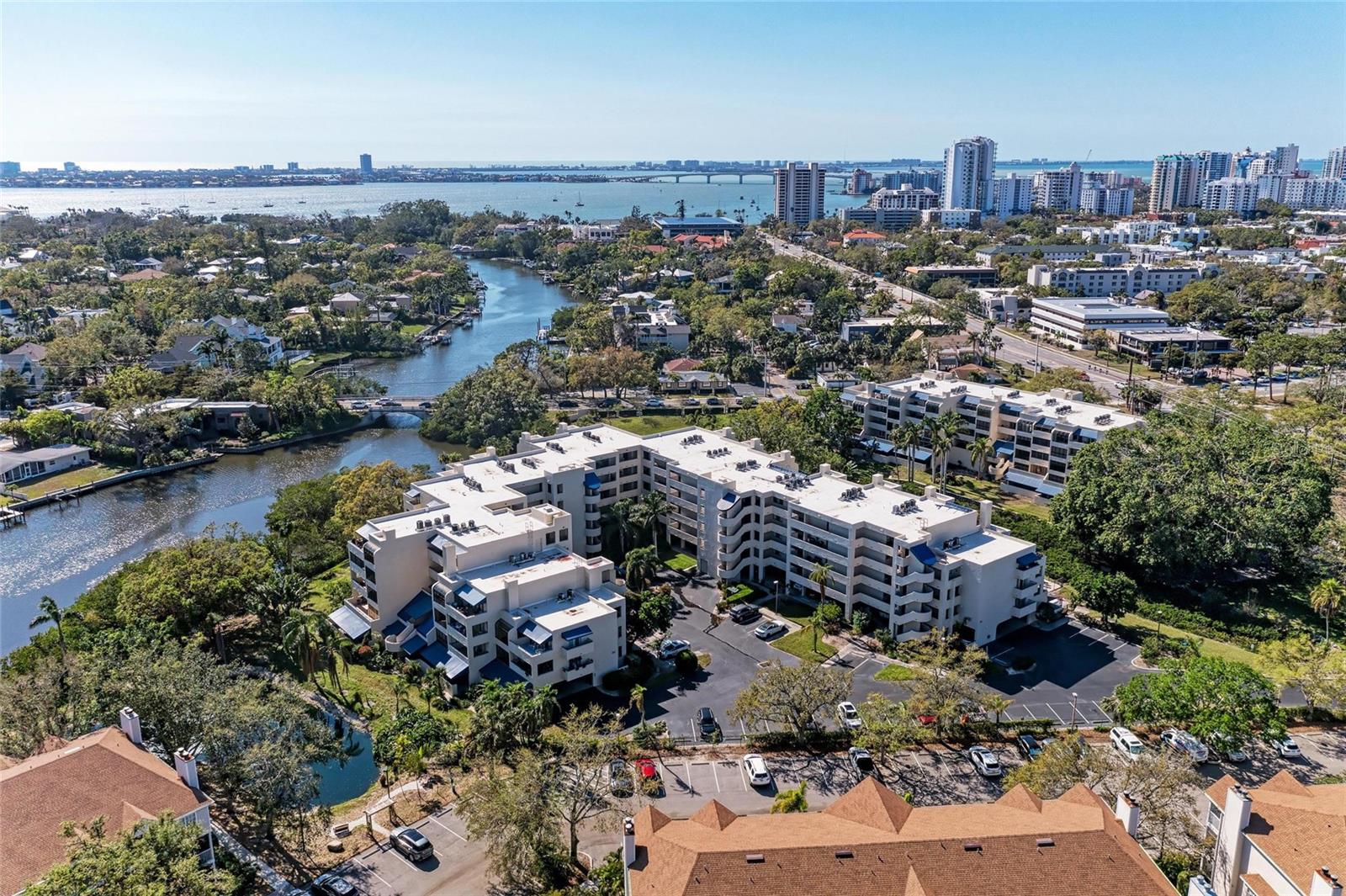 CENTRAL PARK - Residential Lease